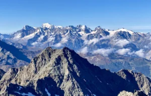Two Paths in Life: Struggle VS Complacency