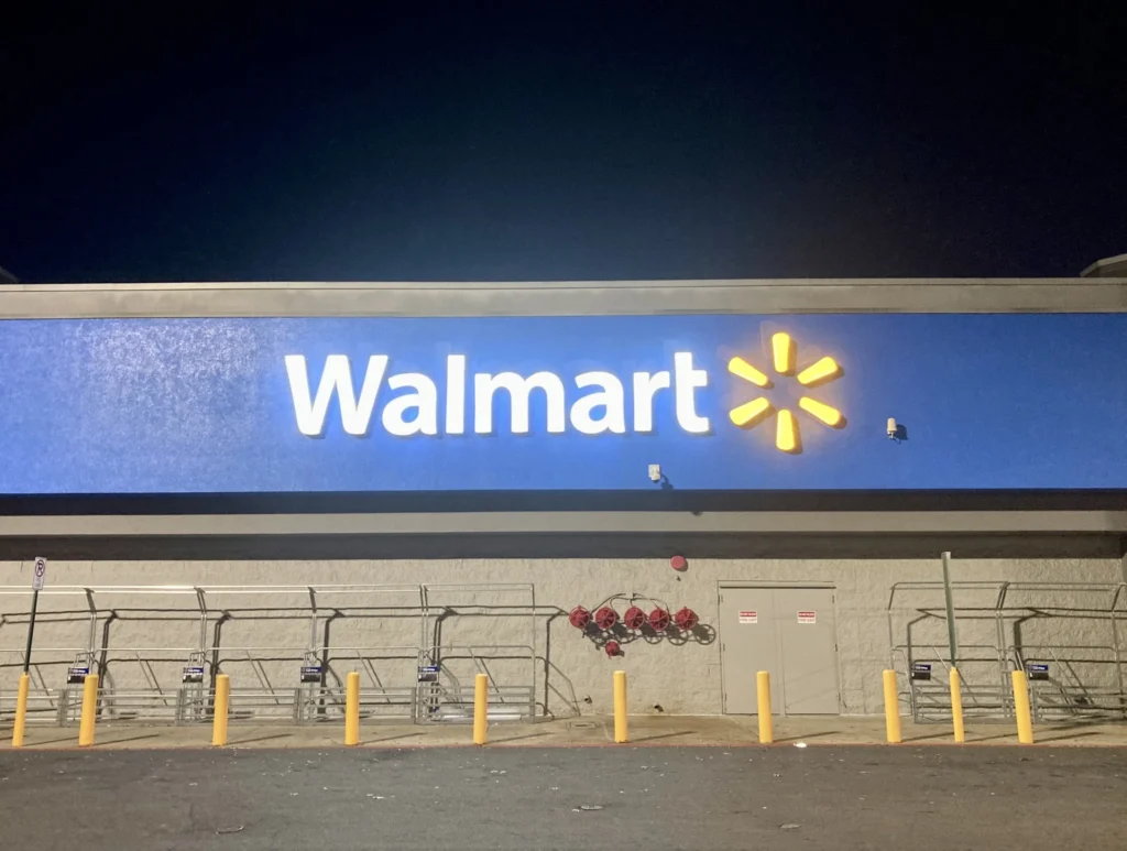4 Reasons Why Van Lifers Fail at #VanLife and End Up Sleeping at Walmart