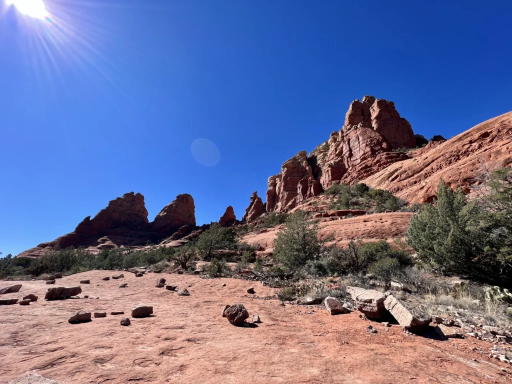 Hike Sedona’s Twin Buttes Loop for an Immersive 360-Degree Red Rock Experience